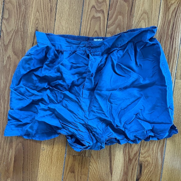 2 for $20 - 100% silk Men’s Vibrant Blue Shorts - Picture 1 of 4